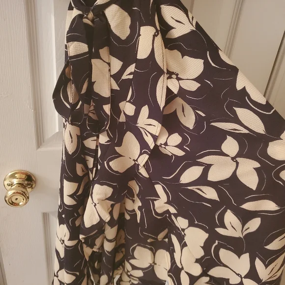 Wrap Dress Brand New - Picture 2 of 4